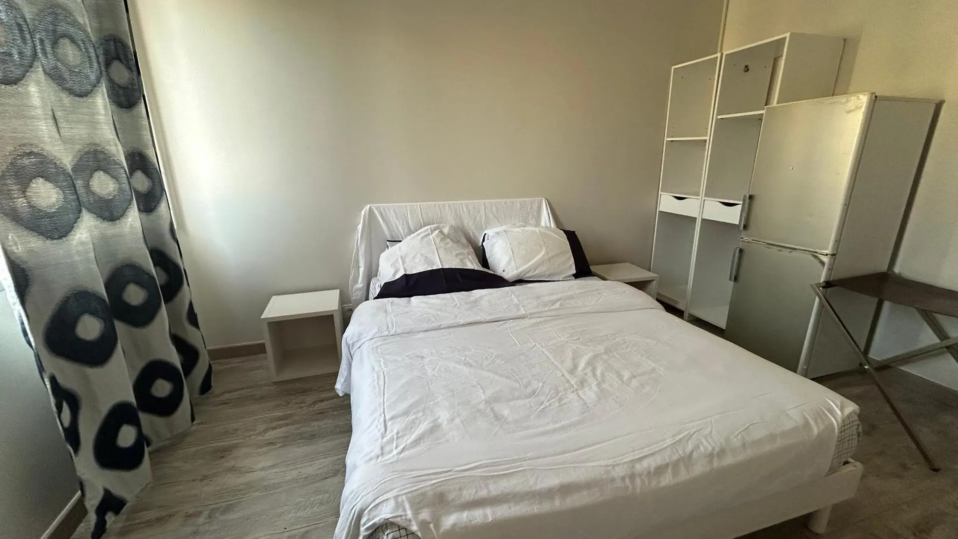 A Room In Nice Beach Francja