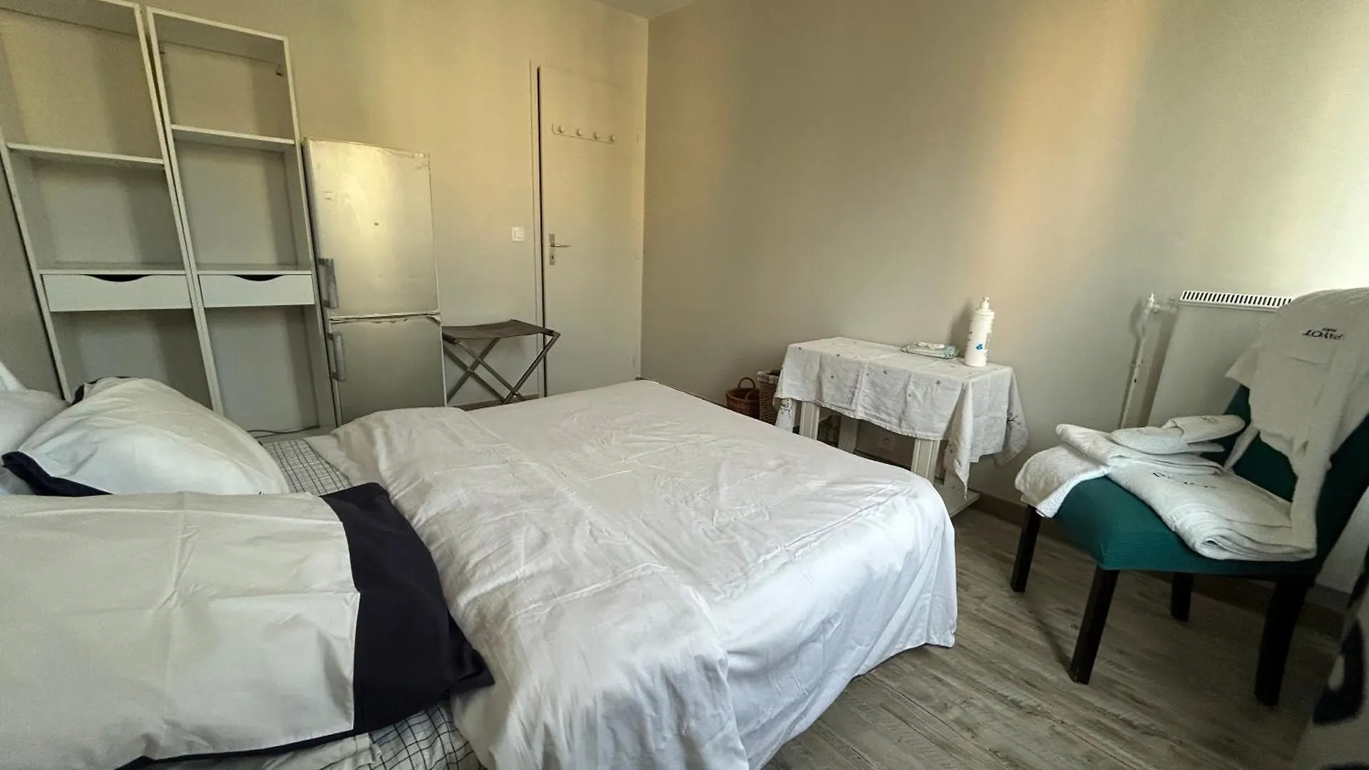Homestay A Room In Nice Beach